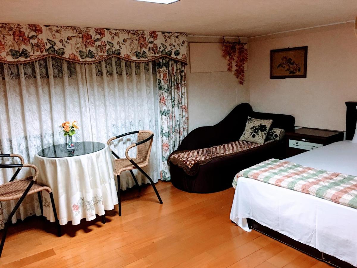 Chulu Wenxin Xiao Zhan Homestay Exteriör bild